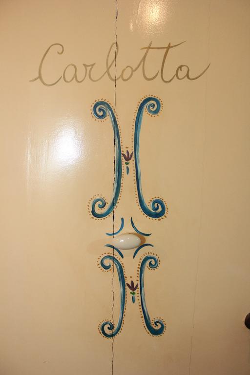 Real Teatro Umberto I Bed & Breakfast Palermo Ruang foto