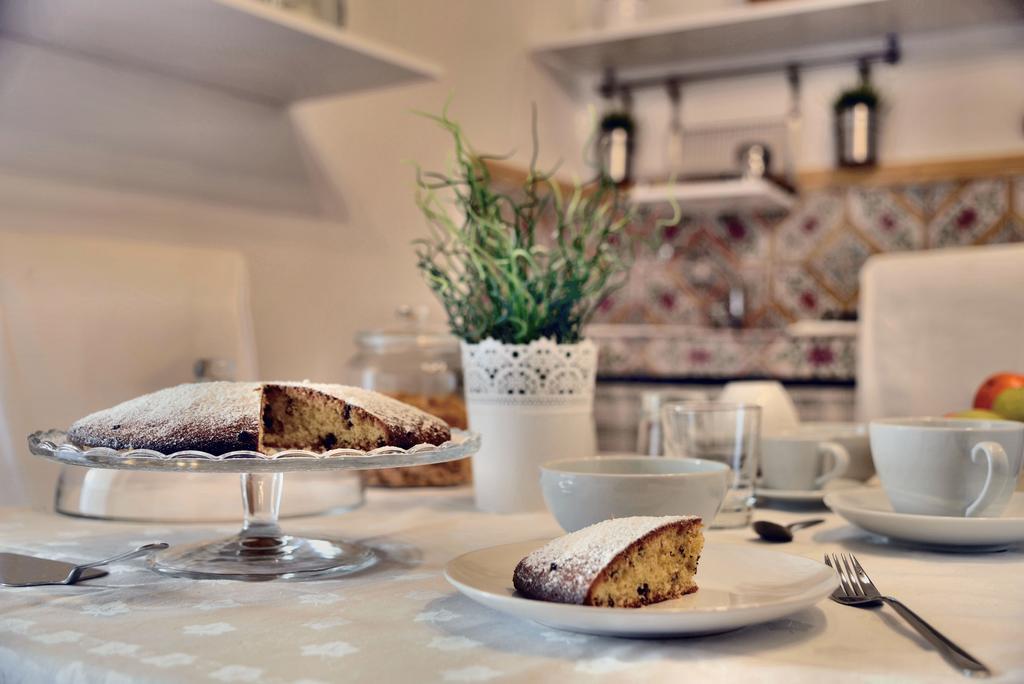 Real Teatro Umberto I Bed & Breakfast Palermo Bagian luar foto