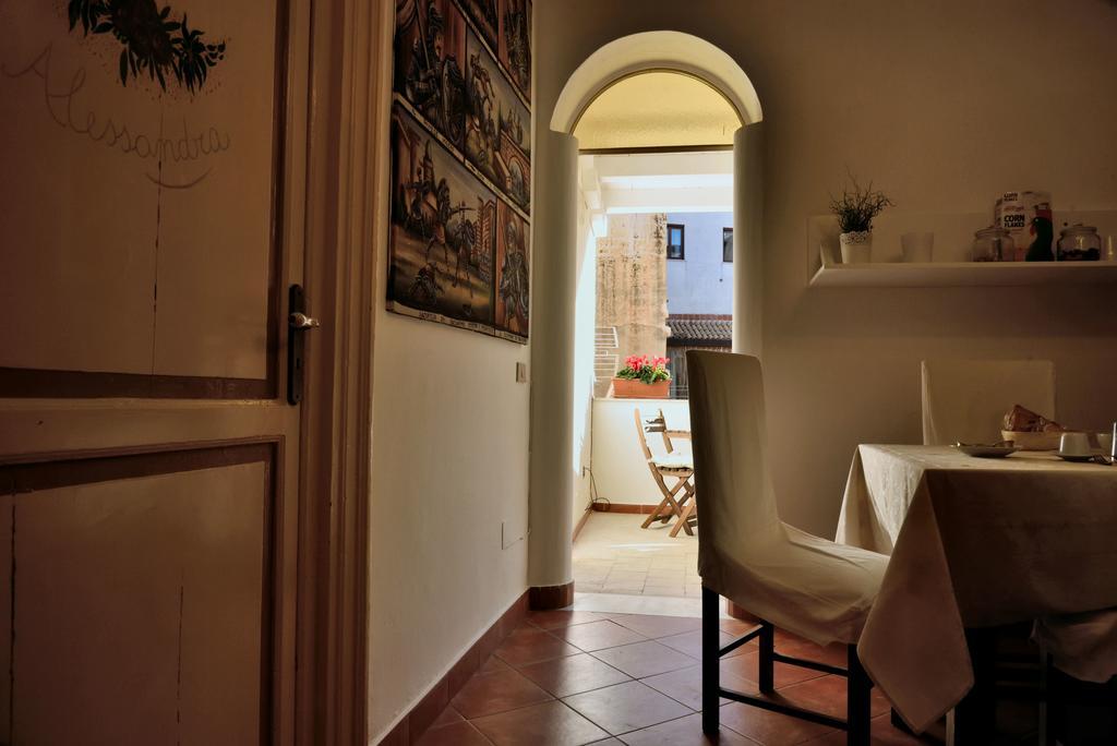 Real Teatro Umberto I Bed & Breakfast Palermo Bagian luar foto