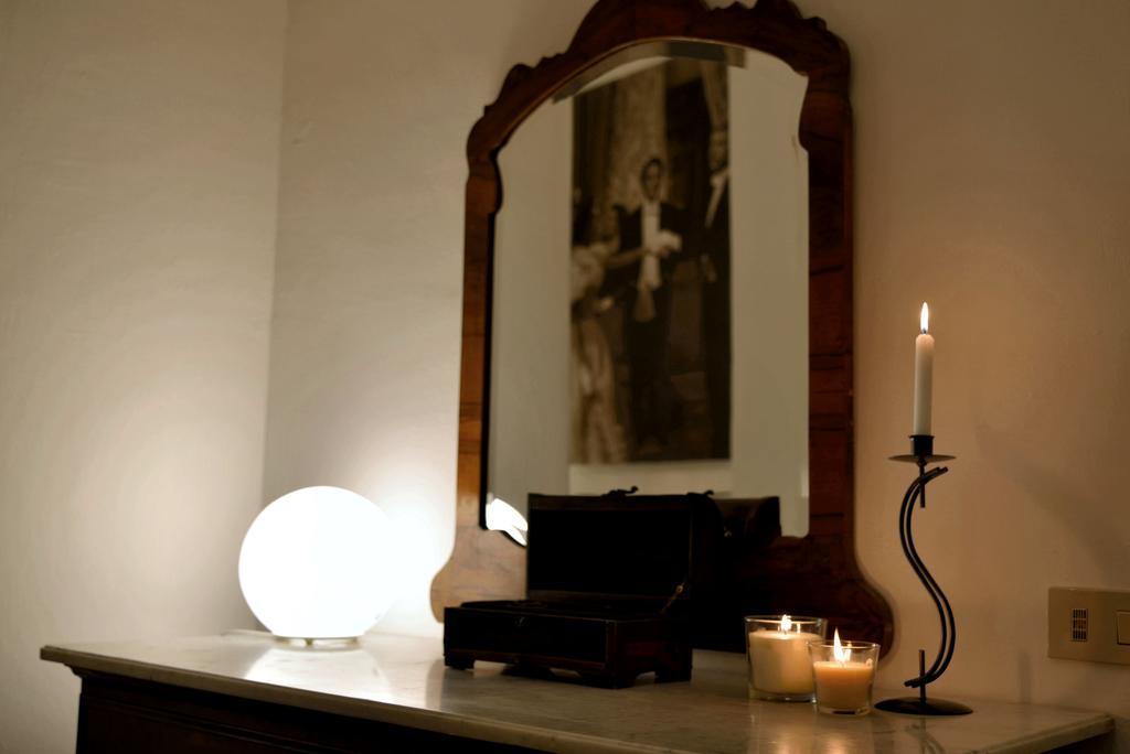 Real Teatro Umberto I Bed & Breakfast Palermo Bagian luar foto